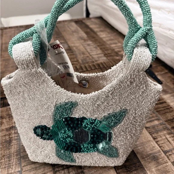 Viral TJ Maxx Beaded Turtle Design Handbag NWT - Picture 1 of 4
